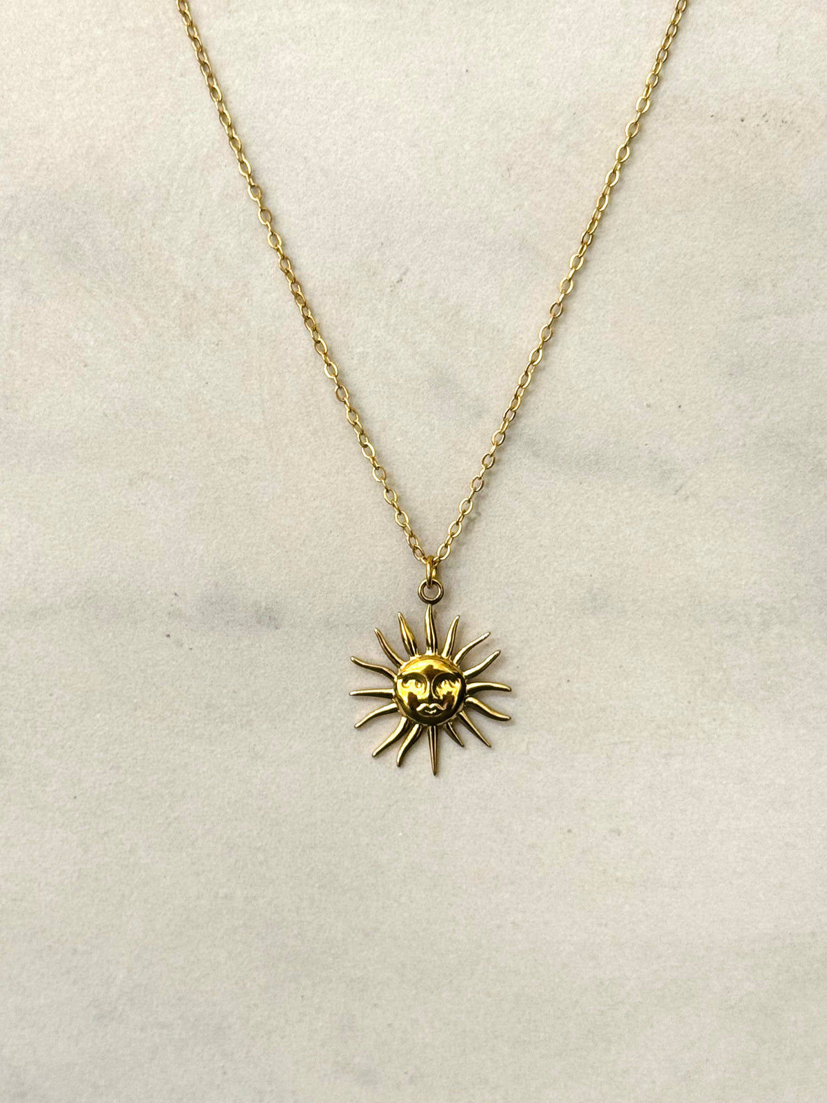 Cassette Barcelona ketting van roestvrij staal met zonnesymbool, goudkleurig